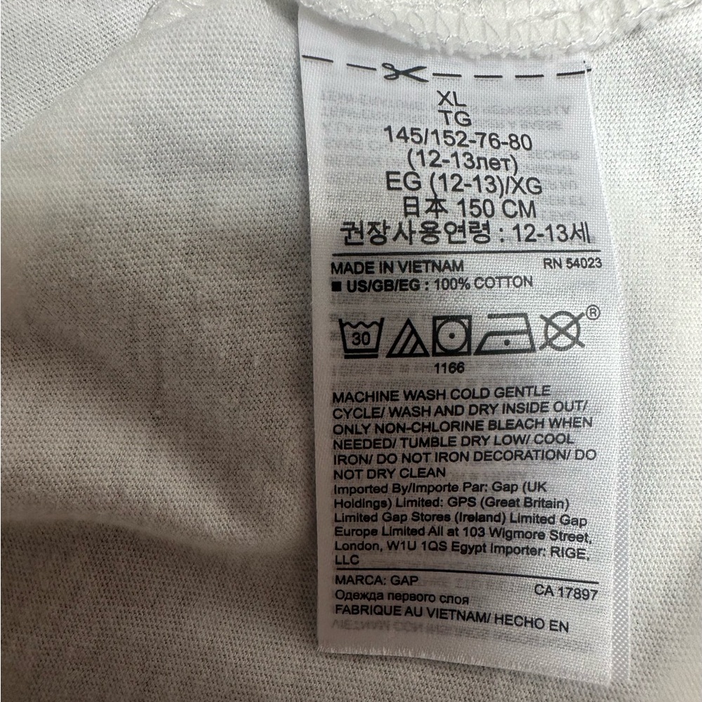 GAP Peace Sign Flag Short Sleeve Flippy Sequin Tee, Size XL,‎ MSRP $22 - Picture 6 of 7